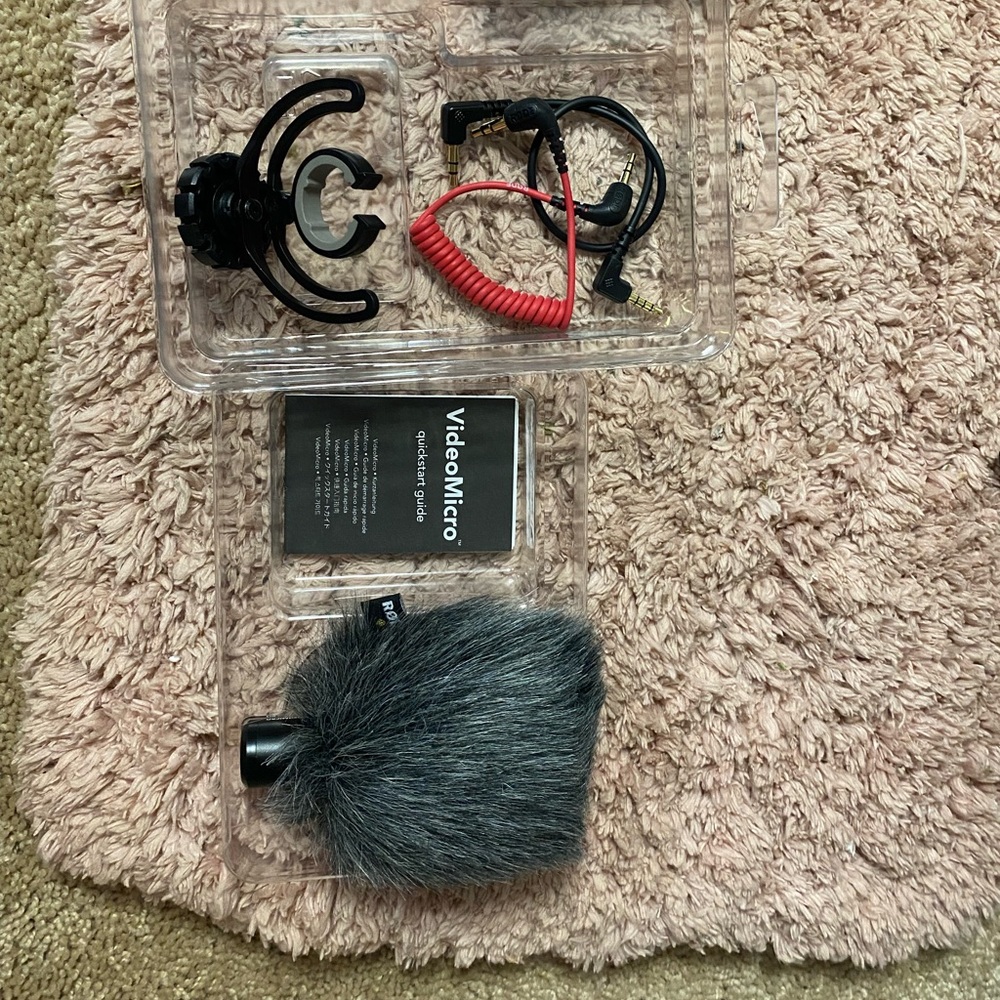 Microphone - Picture 3 of 4